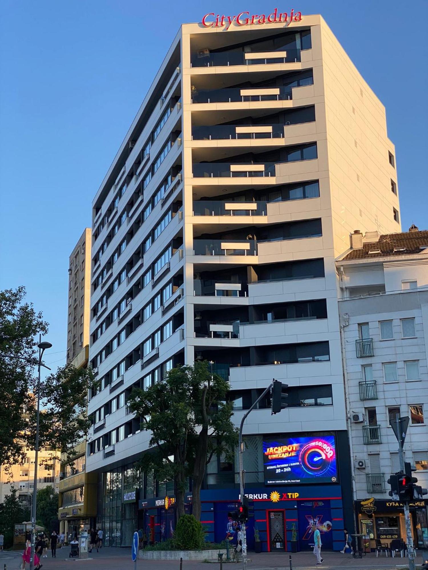 Sky Apartments Novi Sad Buitenkant foto